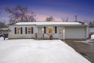 1185 Sherwood Rd, Muskegon, MI 49441