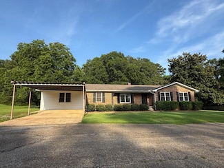 203 Wheeler Dr, Fulton, MS 38843
