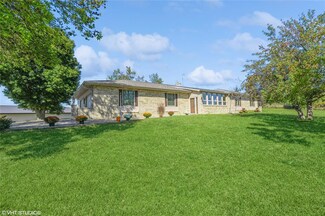 2034 Highway F36 W, Newton, IA 50208