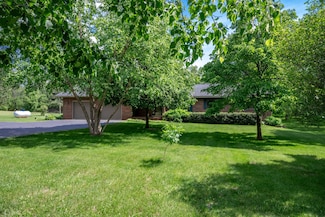 N5793 Woodland Hills Rd, New Lisbon, WI 53950