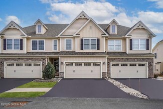 9 Ordelia Ln, Round Lake, NY 12151
