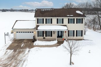 20526 Fox St, Cassopolis, MI 49031