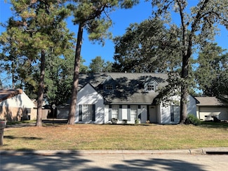 602 Rosewood Dr, Shenandoah, TX 77381