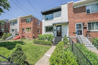236 Nicholson St NE, Washington, DC 20011