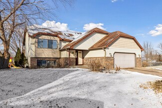 2400 Helmo Ave N, Saint Paul, MN 55128