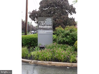 1217 Meadowview Ln, Mont Clare, PA 19453