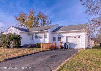180 Williams St, Port Ewen, NY 12466
