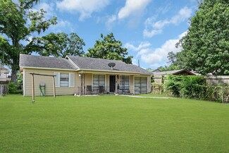 4810 Debeney Dr, Houston, TX 77039