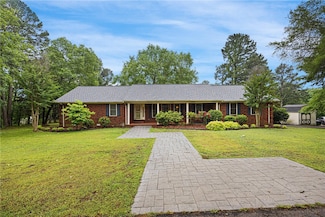 333 Richland Cir, Russellville, AR 72802