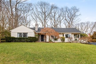 19 Creston Way, Warwick, RI 02886
