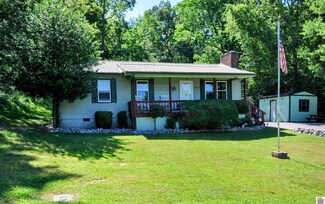 68 Bayshore Dr, Cadiz, KY 42211