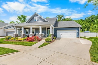 1792 Paxton Ln, Kernersville, NC 27284