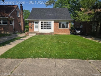 141 Arlington St, Inkster, MI 48141