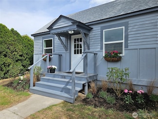 108 W 3rd St, Lind, WA 99341
