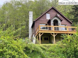 743 School House Rd, Whitetop, VA 24292