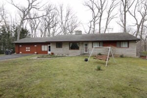 55733 30th St, Paw Paw, MI 49079