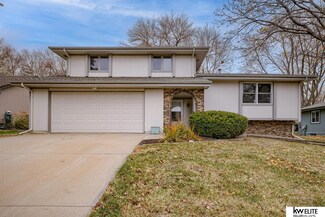 14724 Castelar Cir, Omaha, NE 68144