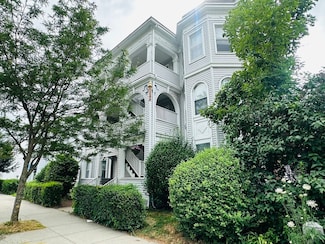 178 Lincoln St Unit 9, Worcester, MA 01605