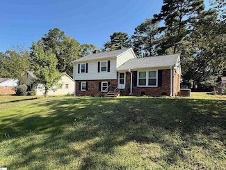 212 Seven Oaks Ln, Spartanburg, SC 29301