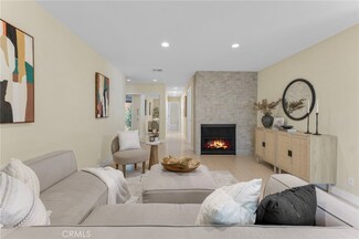 23643 Park Capri Unit 39, Calabasas, CA 91302