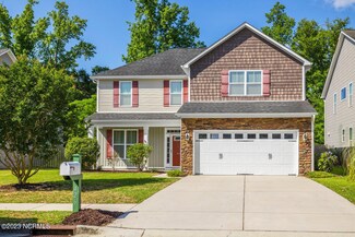 426 Lady Bug Ln, Wilmington, NC 28411