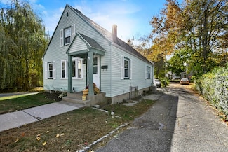 103 Franklin St, Stoneham, MA 02180