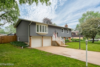 6943 Parkview Dr, Downers Grove, IL 60516