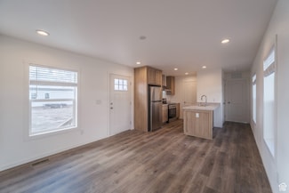 220 W 100 Rd N, Levan, UT 84639