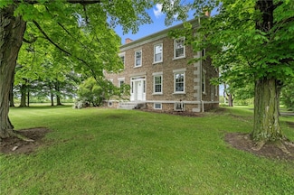 901 Sherwood Rd, Aurora, NY 13026