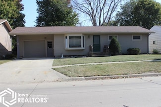 1015 1st St NW, Hampton, IA 50441