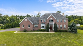 27 Music Mountain Blvd, Lambertville, NJ 08530