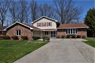 24723 Dundee Dr, Cleveland, OH 44143