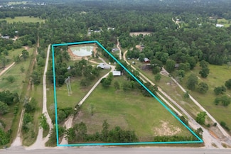 9204 County Line Rd, Willis, TX 77378