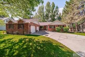 144 Brookside Dr, Idaho Falls, ID 83404