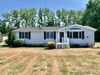6554 Dale Rd, Newfane, NY 14108