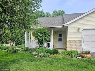 1047 3rd Ave NE, Milaca, MN 56353