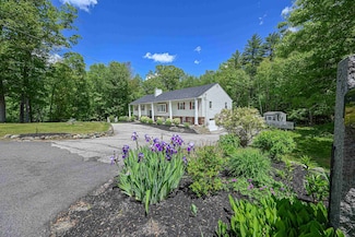 26 Greenmeadow Ln, Bedford, NH 03110
