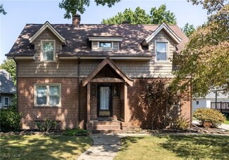 197 Crescent Dr, Akron, OH 44301