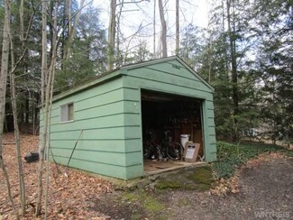 11313 Blanchard Rd, Holland, NY 14080