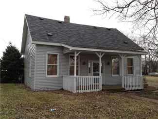 856 N Monroe St, Montezuma, IN 47862