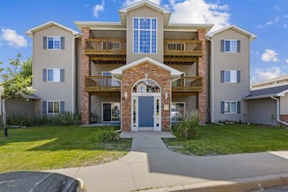 2743 Triple Crown Ln Unit 1, Iowa City, IA 52240