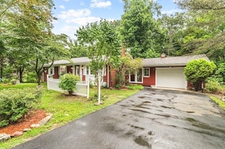 22 Fletcher St, Plainville, MA 02762