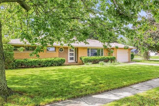 905 Broadmoor Dr, Champaign, IL 61821