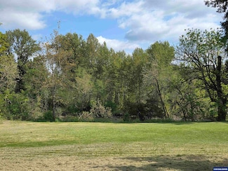 43156 N River Dr, Sweet Home, OR 97386