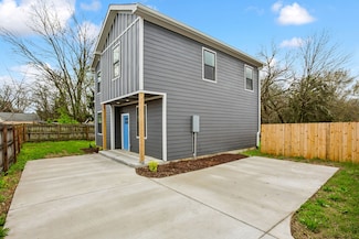727 Flint Ridge Dr, Nashville, TN 37189