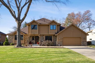 5815 Oxford St N, Saint Paul, MN 55126