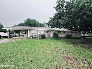 818 Canal St, Jeanerette, LA 70544