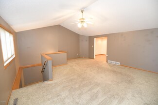 402 5th Ave S, Crookston, MN 56716