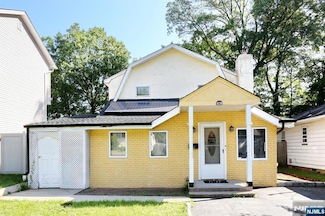 40 Longview Ave, Lake Hiawatha, NJ 07034