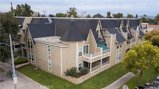 300 E Chestnut Ave Unit 301, Santa Ana, CA 92701